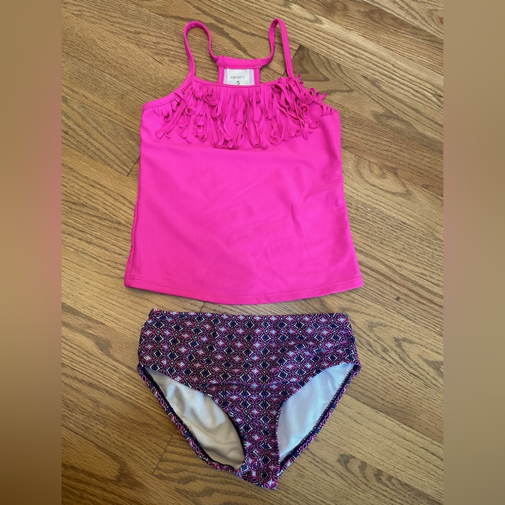 Carter's 2 pieces swimsuit. size 5
